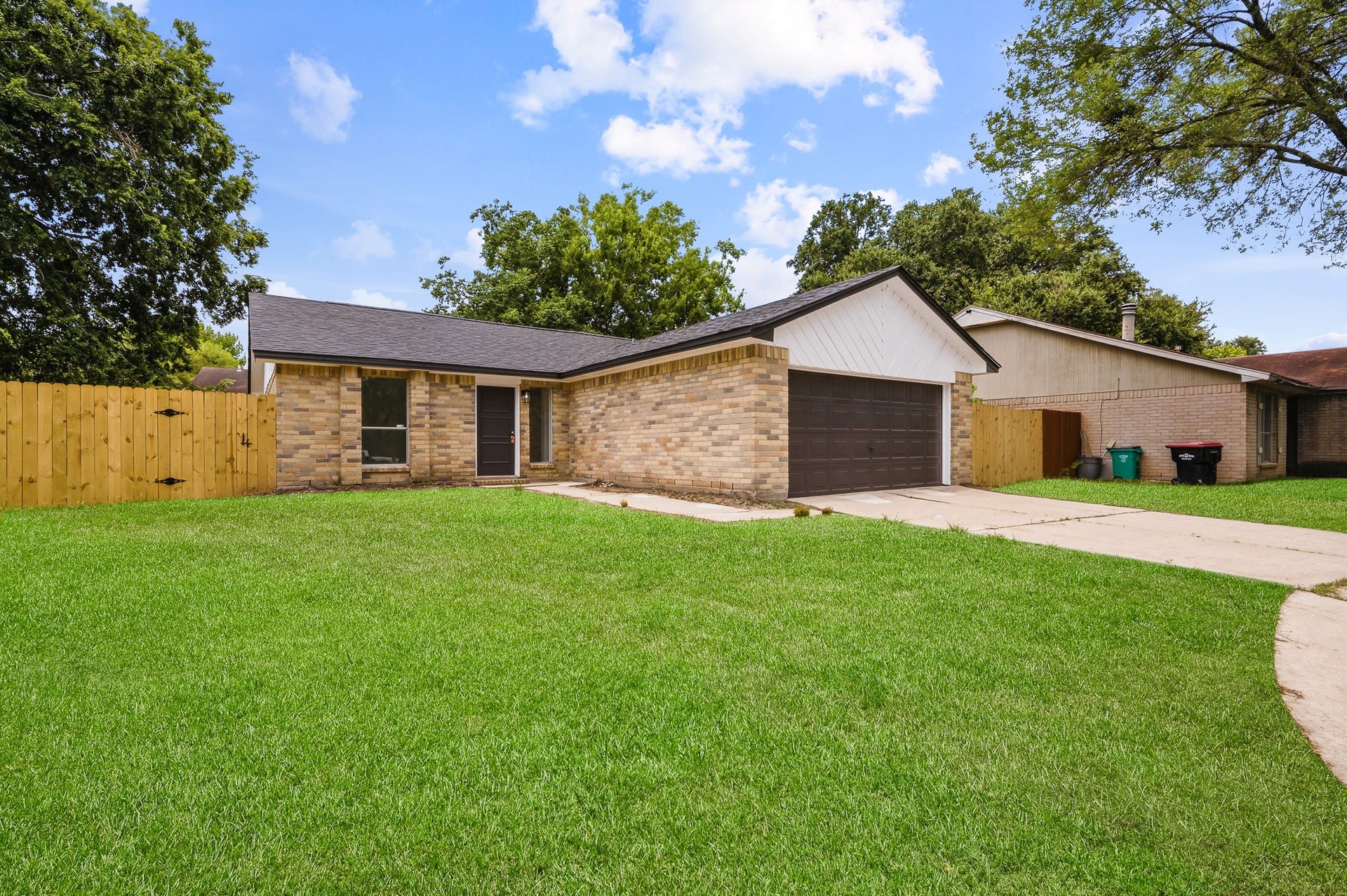 7310 Londres Drive, Houston, TX 77083 7310 Londres Drive, Houston, TX 77083