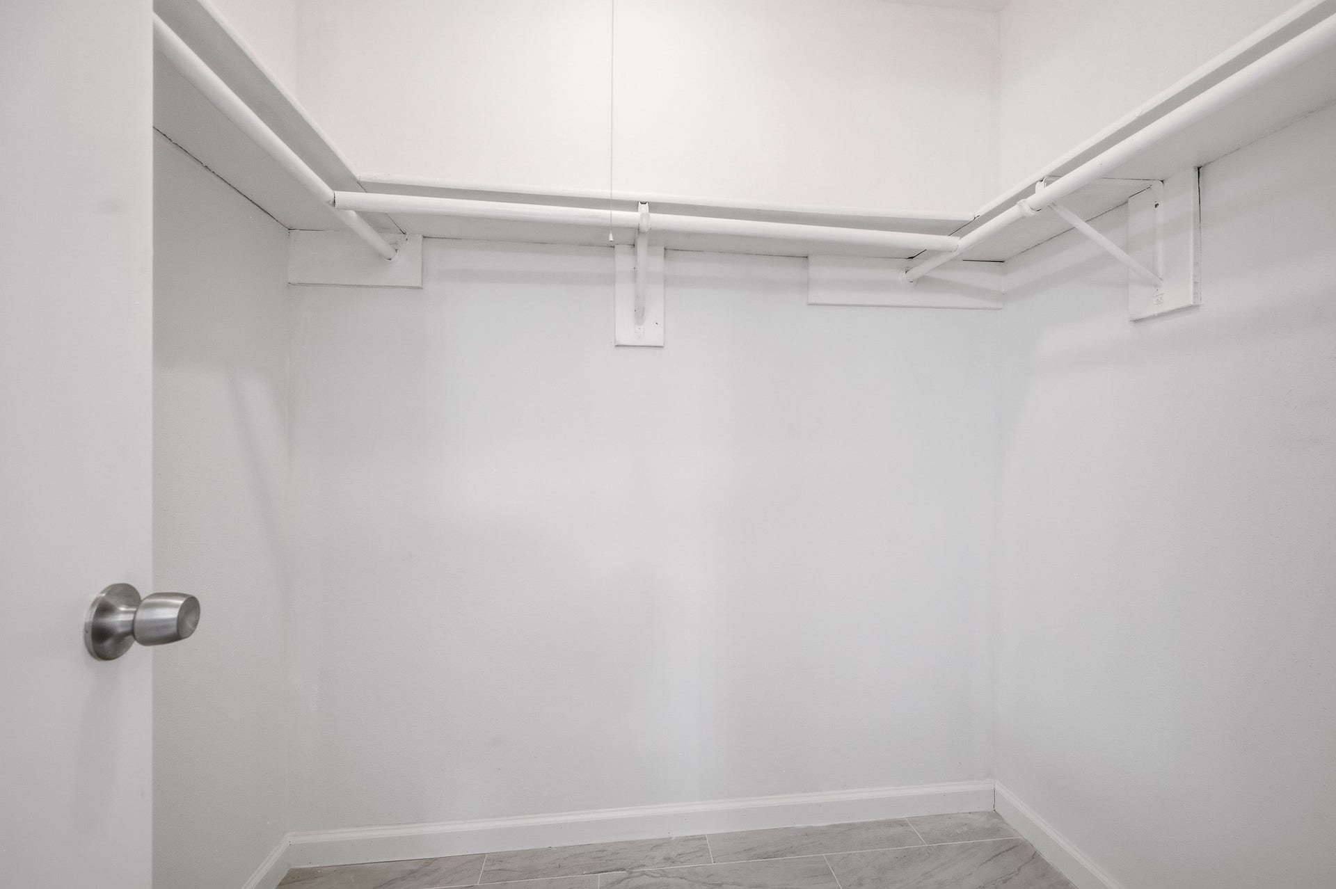 7310 Londres Drive, Houston, TX 77083 7310 Londres Drive, Houston, TX 77083
