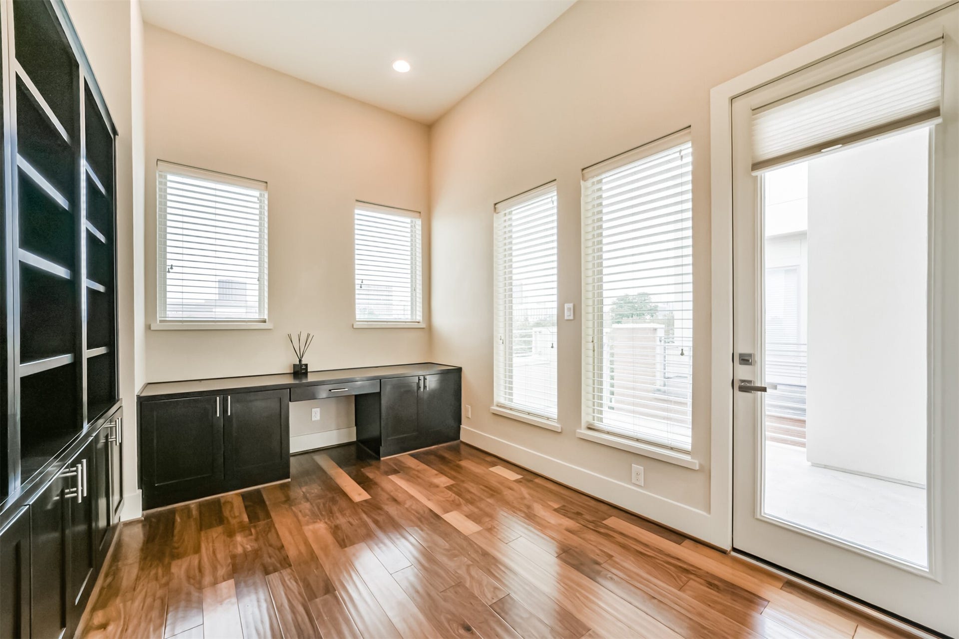 5425 Hidalgo Street, #A, Houston, TX 77056 5425 Hidalgo Street, #A, Houston, TX 77056