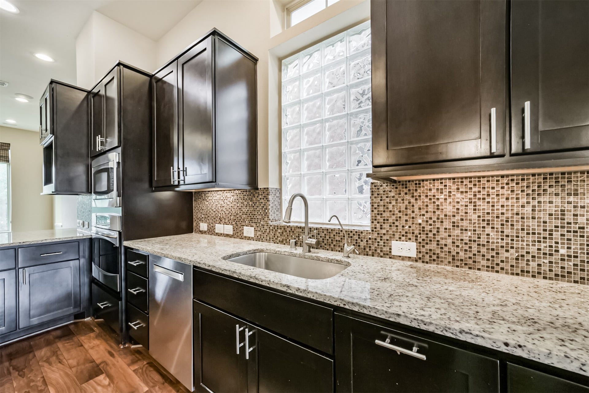 5425 Hidalgo Street, #A, Houston, TX 77056 5425 Hidalgo Street, #A, Houston, TX 77056