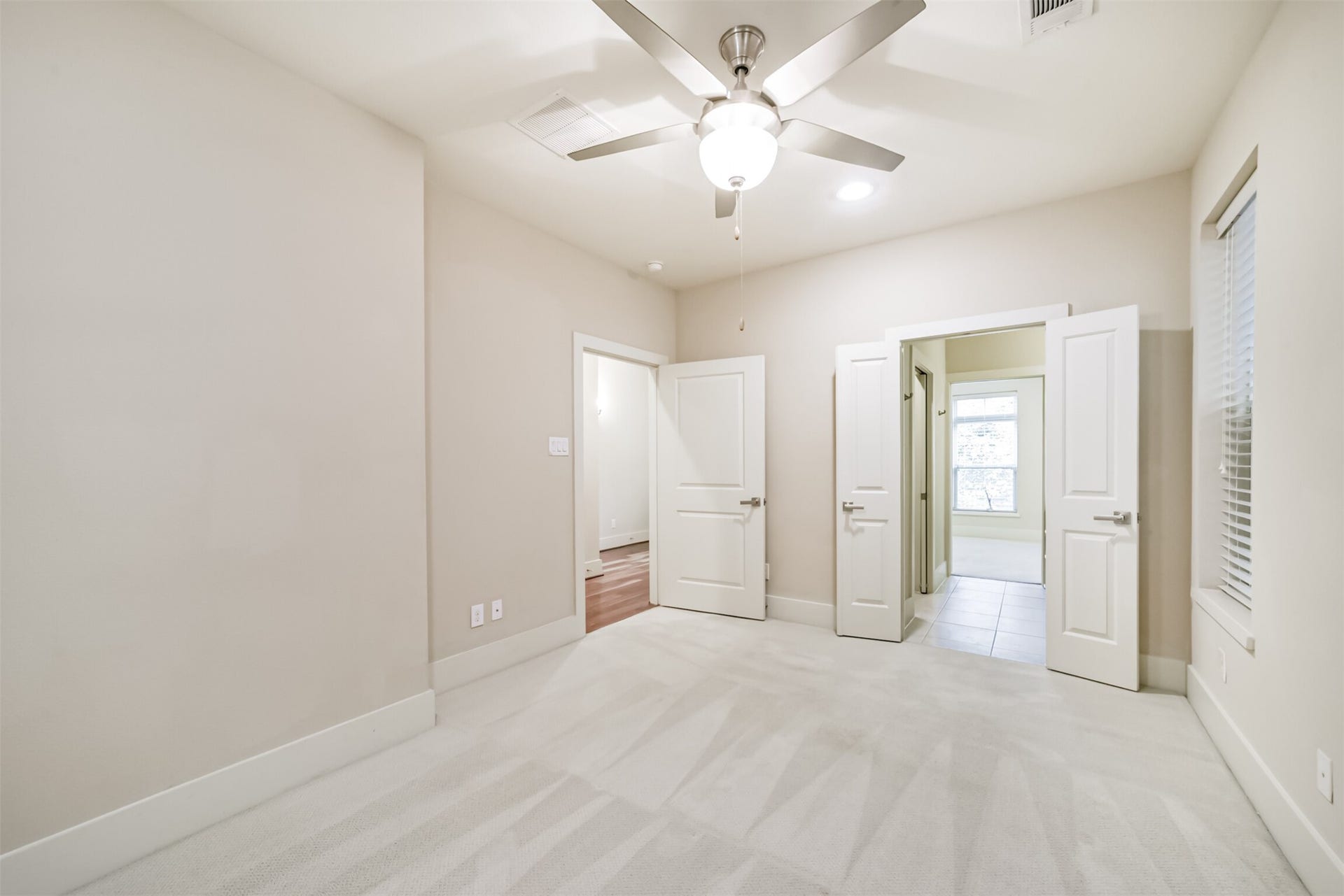 5425 Hidalgo Street, #A, Houston, TX 77056 5425 Hidalgo Street, #A, Houston, TX 77056