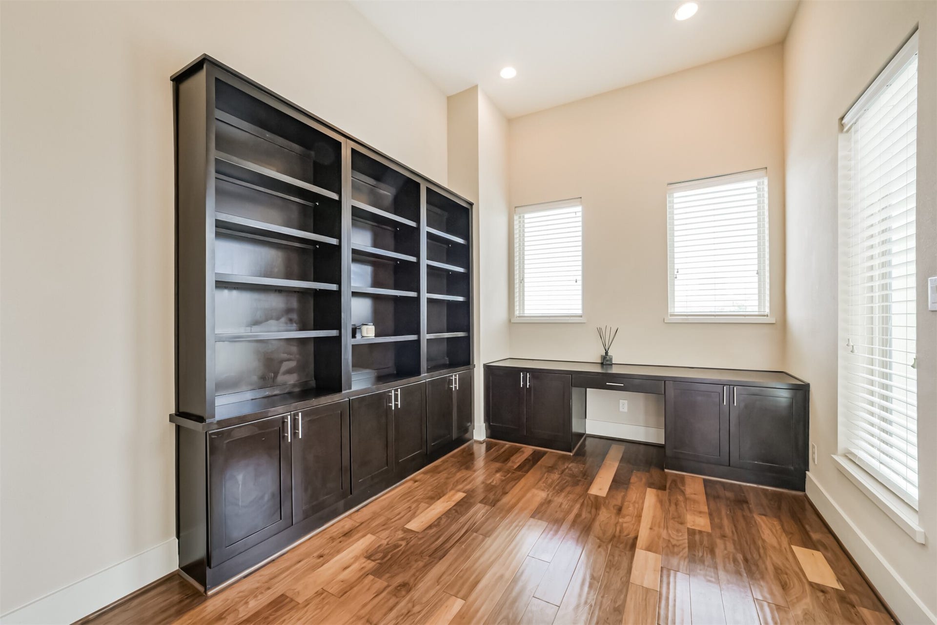 5425 Hidalgo Street, #A, Houston, TX 77056 5425 Hidalgo Street, #A, Houston, TX 77056