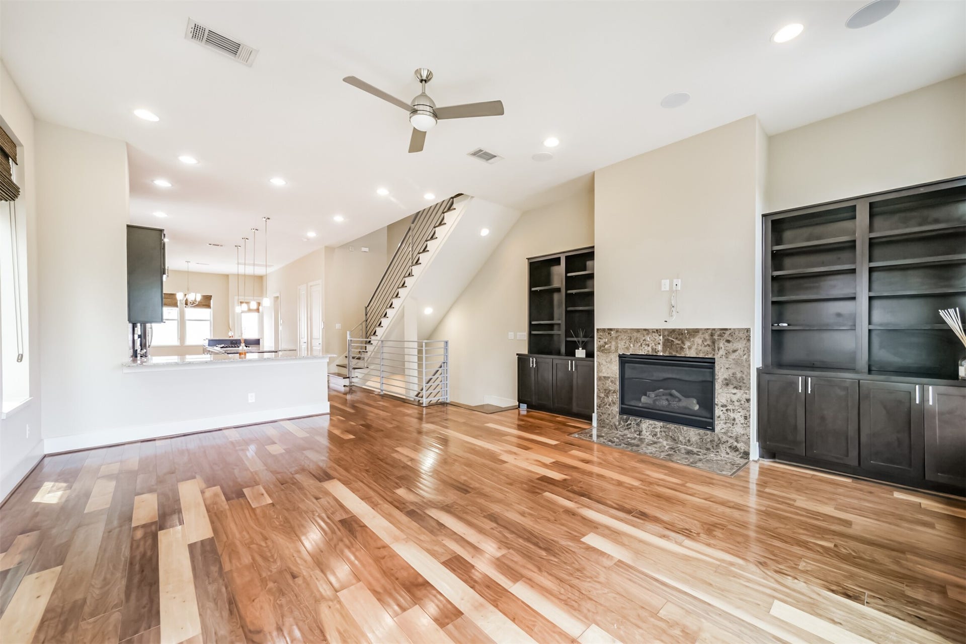 5425 Hidalgo Street, #A, Houston, TX 77056 5425 Hidalgo Street, #A, Houston, TX 77056