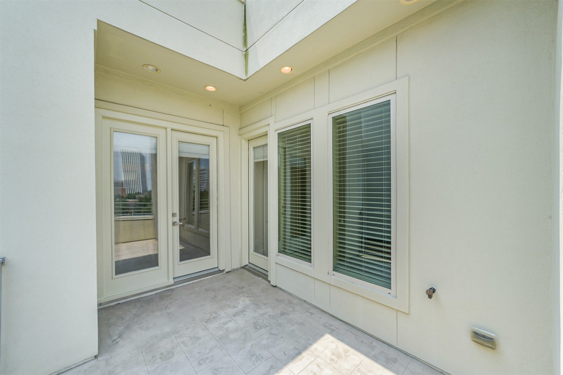 5425 Hidalgo Street, #A, Houston, TX 77056 5425 Hidalgo Street, #A, Houston, TX 77056
