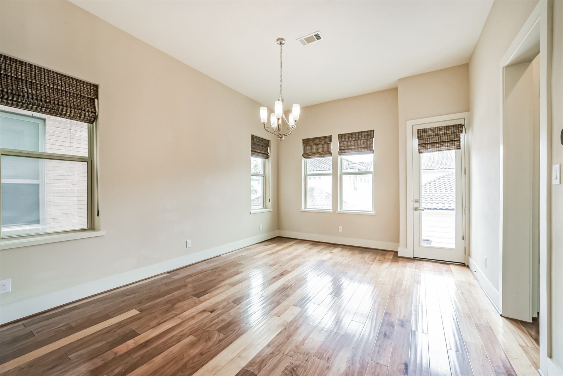 5425 Hidalgo Street, #A, Houston, TX 77056 5425 Hidalgo Street, #A, Houston, TX 77056