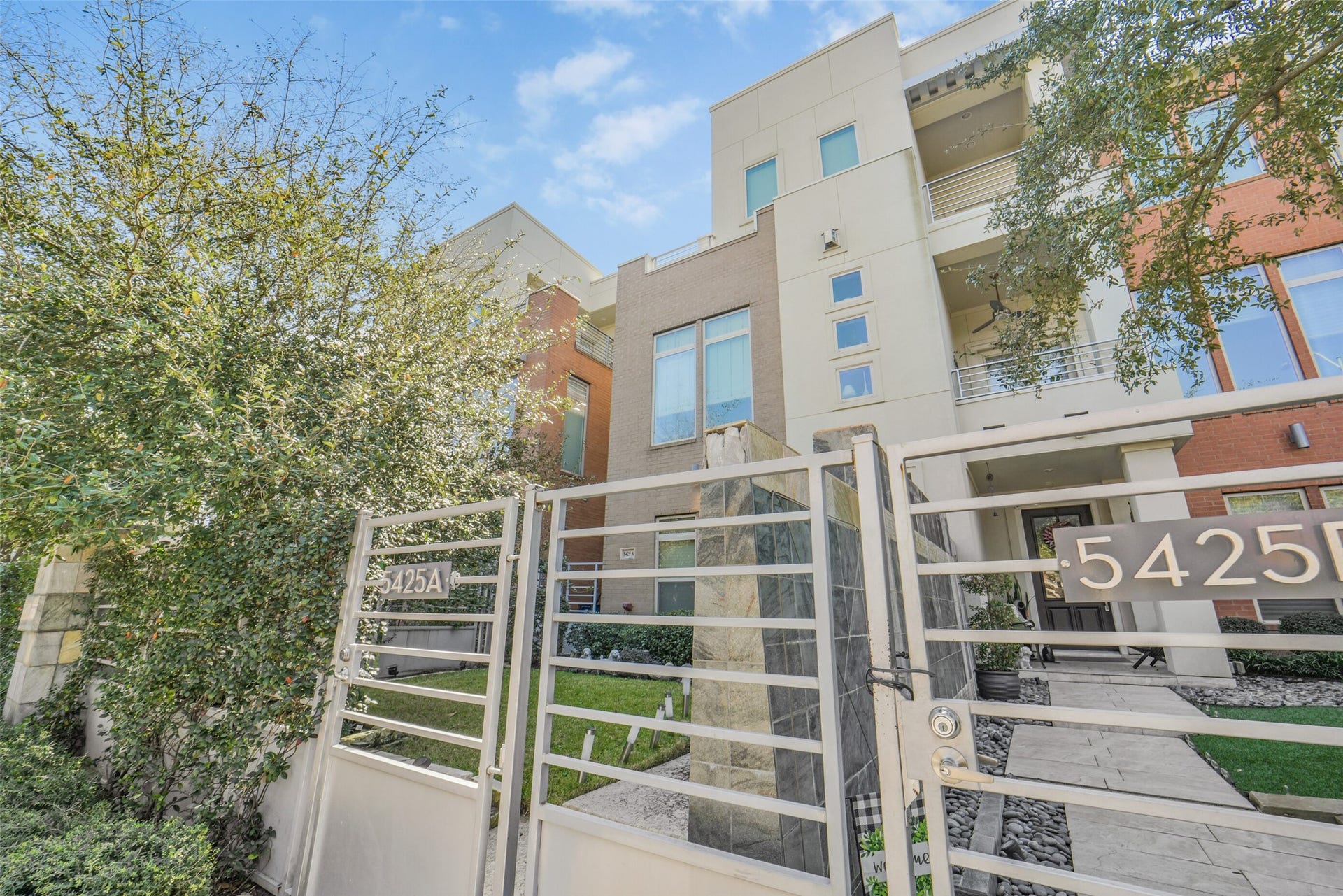 5425 Hidalgo Street, #A, Houston, TX 77056 5425 Hidalgo Street, #A, Houston, TX 77056