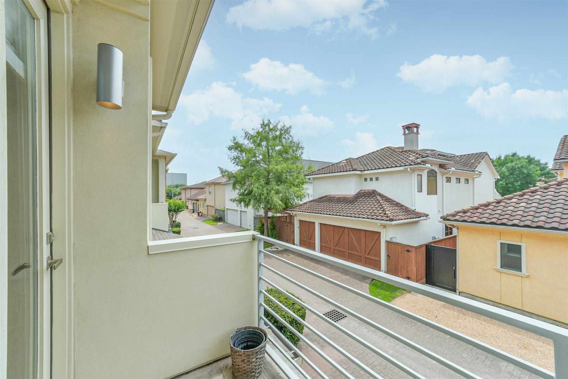 5425 Hidalgo Street, #A, Houston, TX 77056 5425 Hidalgo Street, #A, Houston, TX 77056