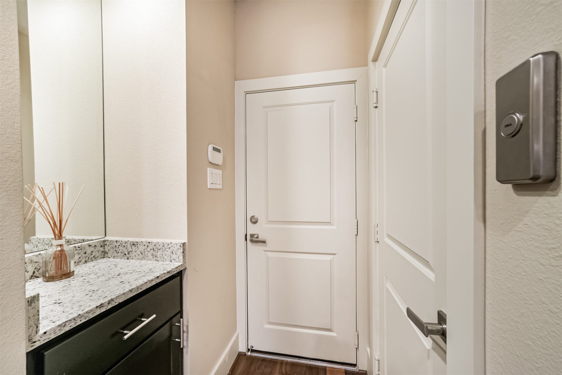 5425 Hidalgo Street, #A, Houston, TX 77056 5425 Hidalgo Street, #A, Houston, TX 77056
