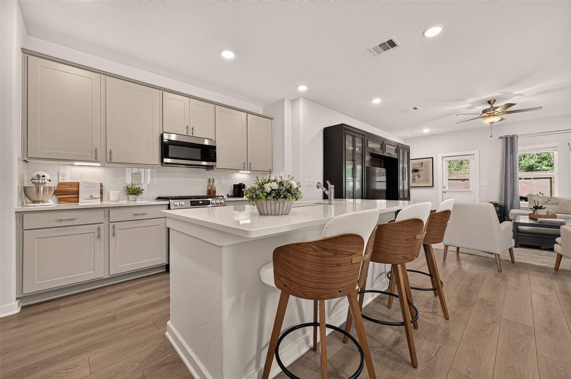 8522 Blueberry Ash Street, Magnolia, TX 77354 8522 Blueberry Ash Street, Magnolia, TX 77354