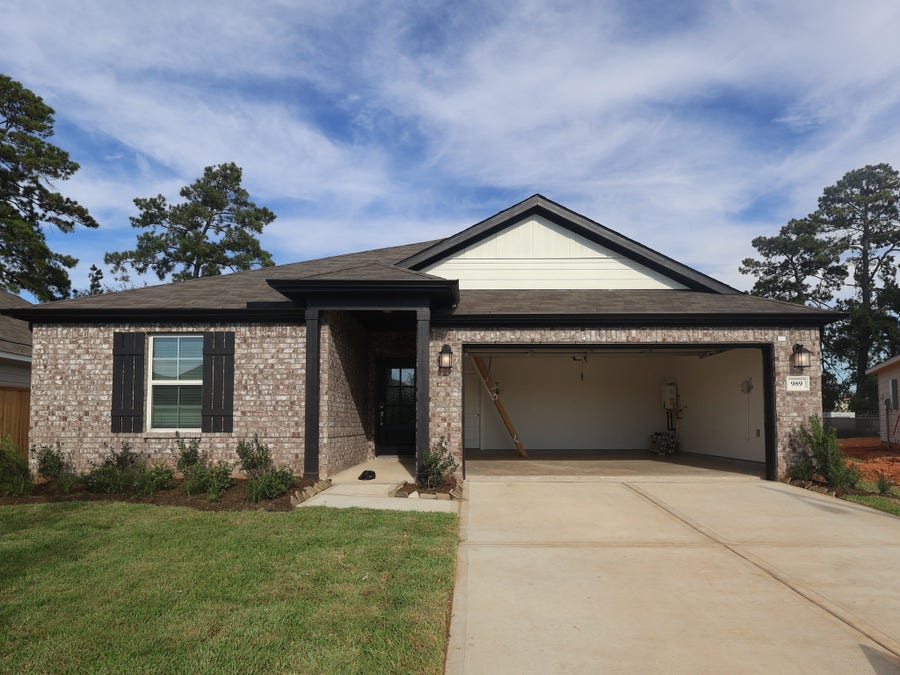 Property photo for 989 Garden Path Drive, Willis, TX