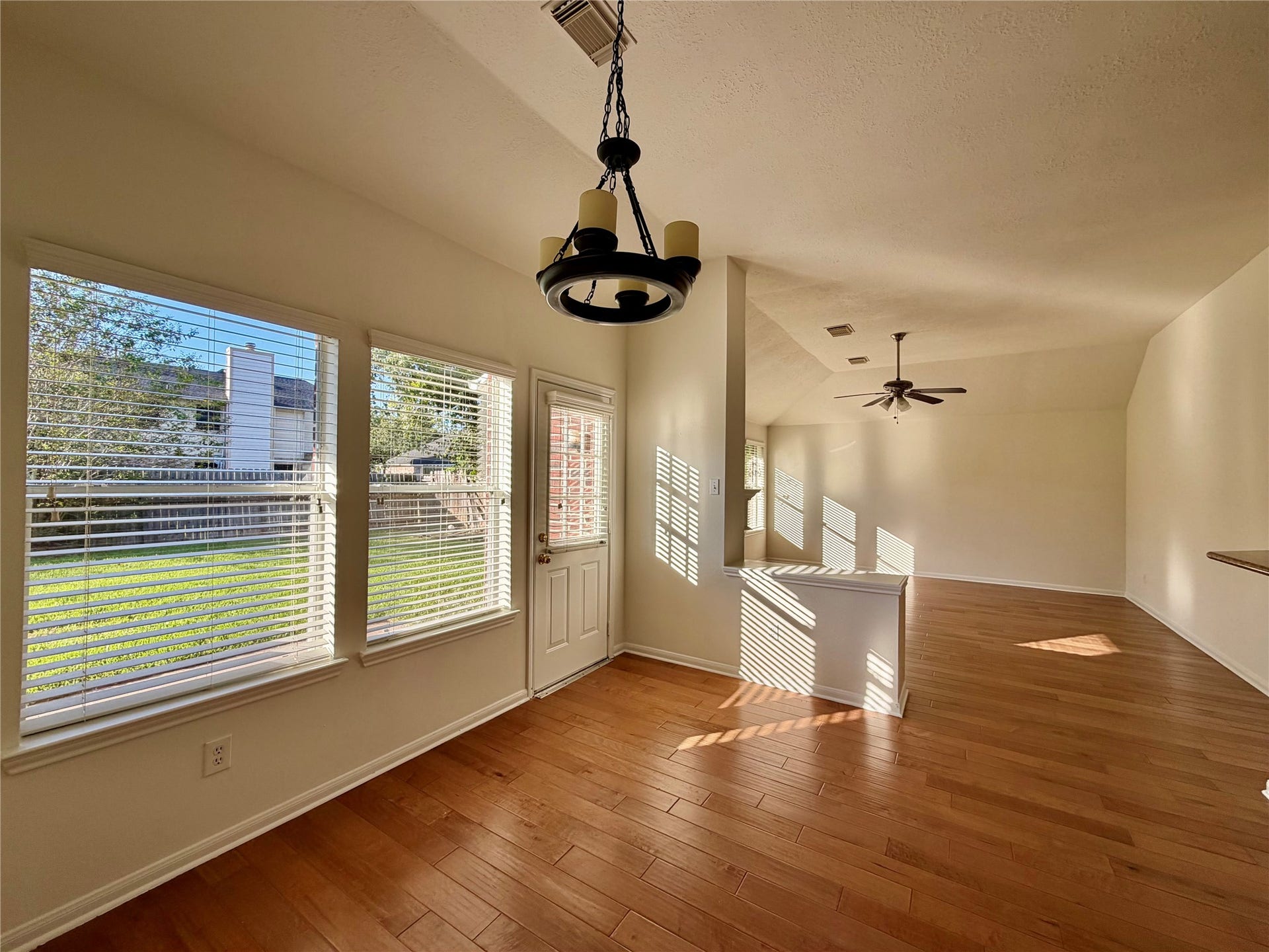 4506 Springfield Lakes Street, Sugar Land, TX 77479 Breakfast Area