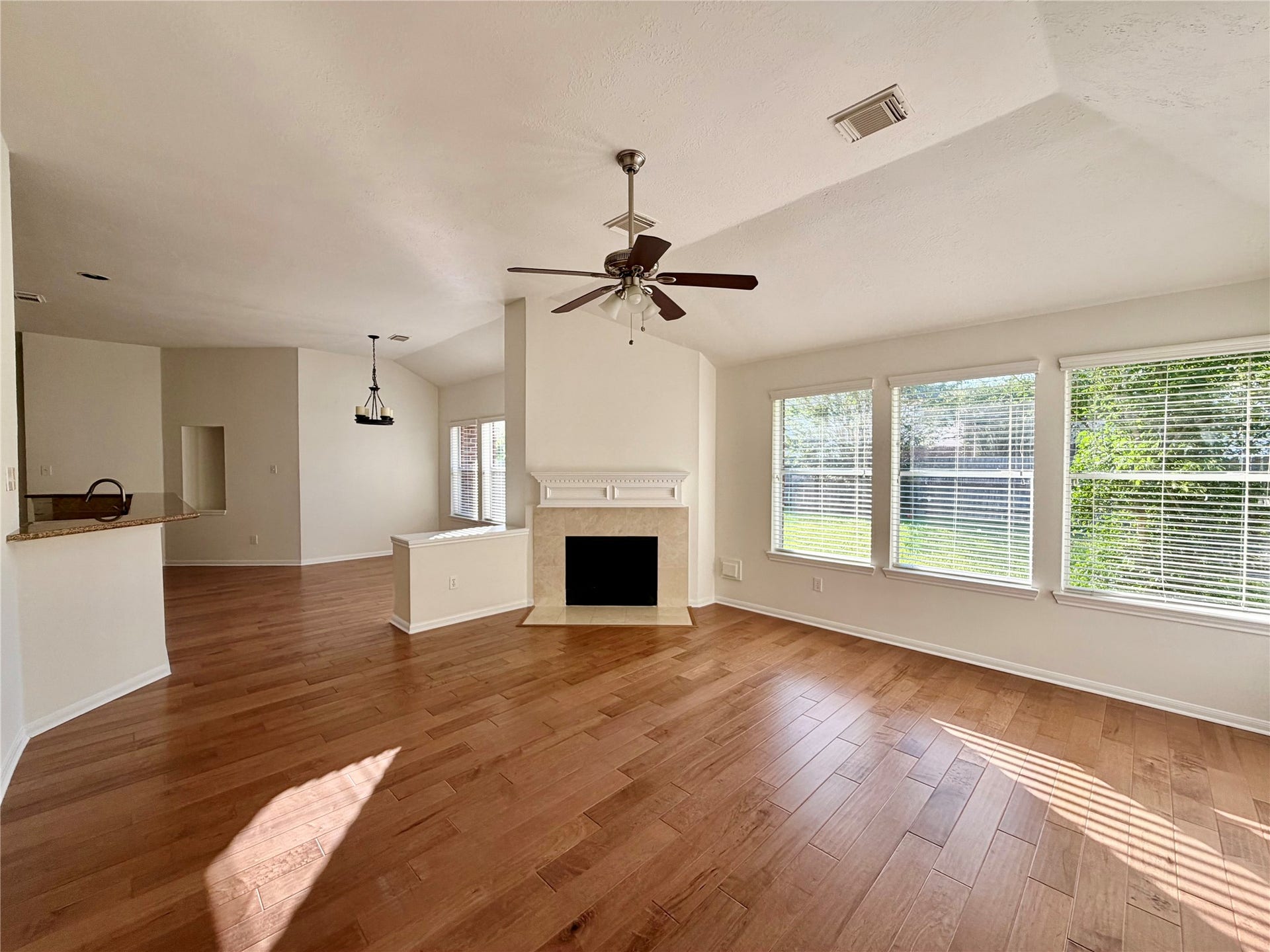 4506 Springfield Lakes Street, Sugar Land, TX 77479 Family Room