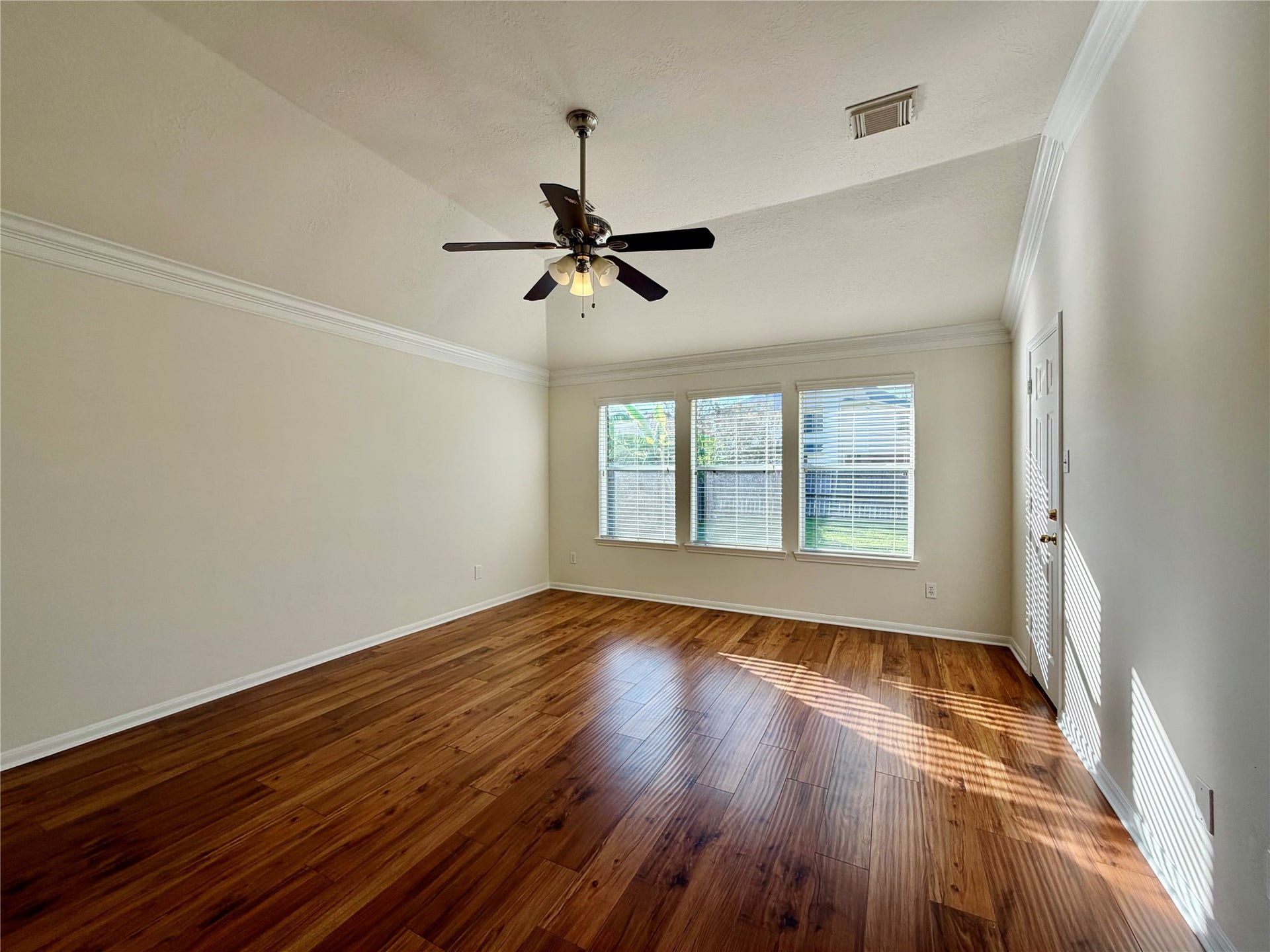 4506 Springfield Lakes Street, Sugar Land, TX 77479 Master Bedroom