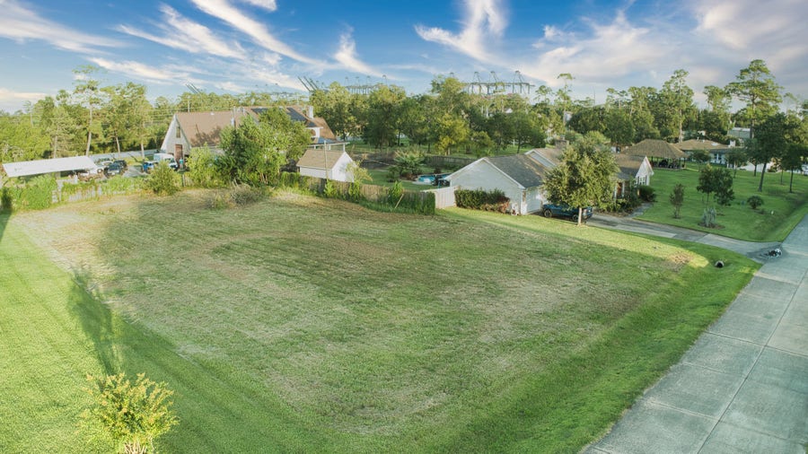 Property photo for 0 E Country Club Drive, Shoreacres, TX