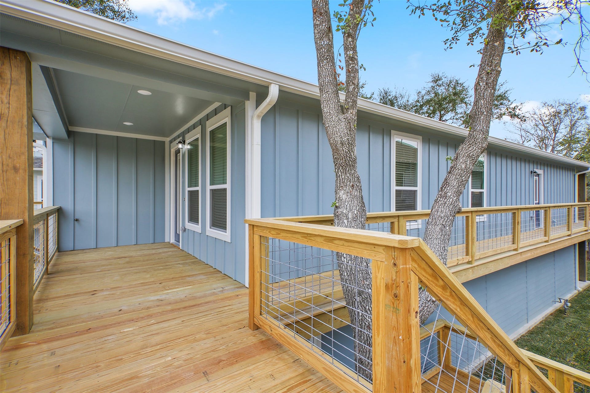 3617 Pecan Drive, Bacliff, TX 77518 View of the front porch with walkway the back porch