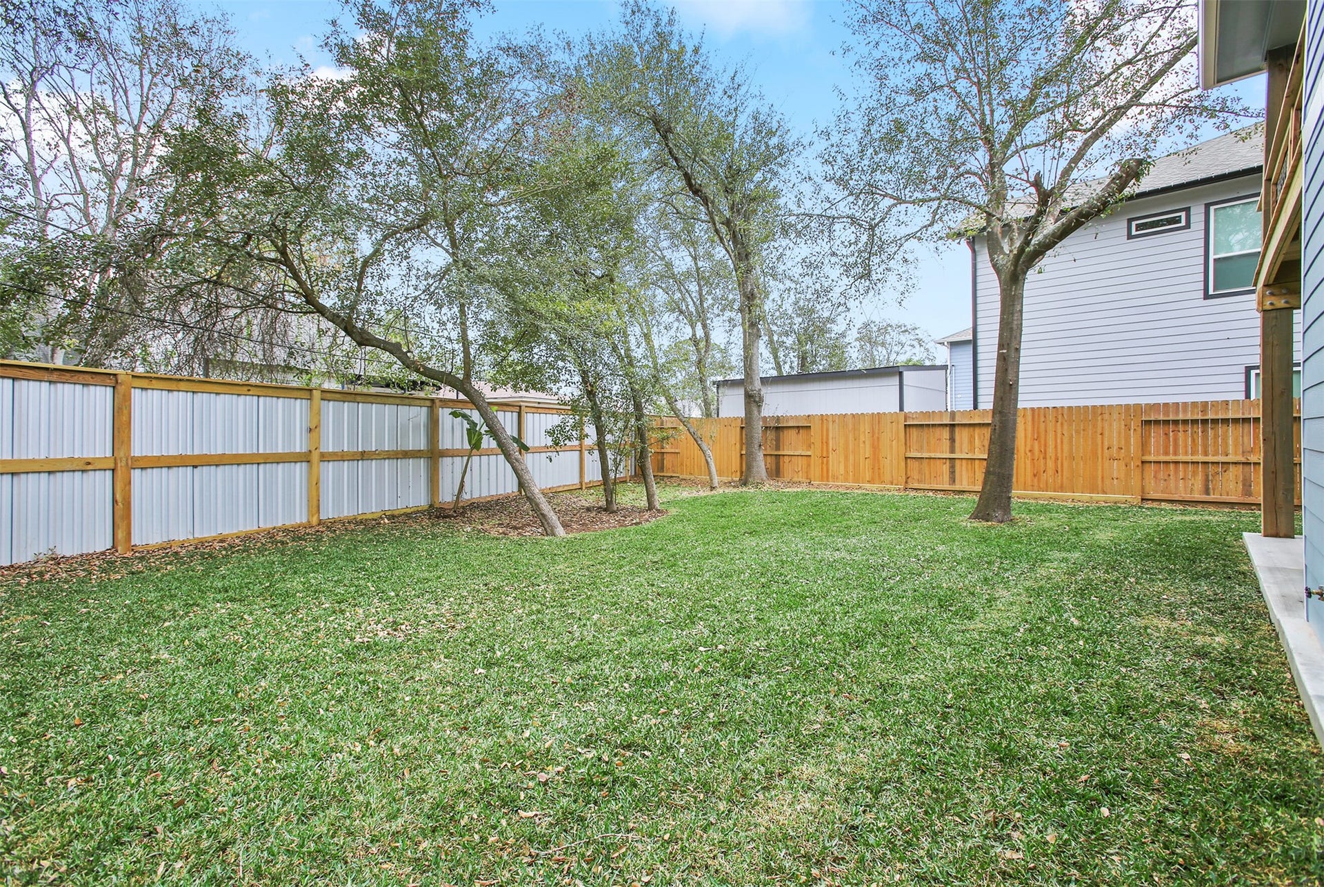 3617 Pecan Drive, Bacliff, TX 77518 Another view of the yard