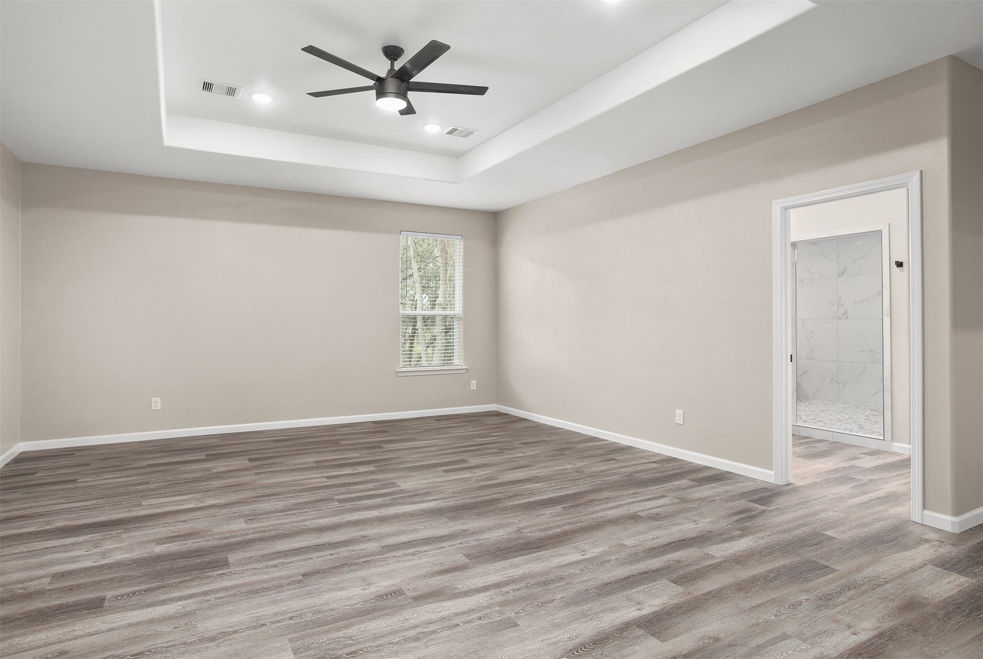 3617 Pecan Drive, Bacliff, TX 77518 Primary bedroom with en suite bathroom (upstairs)