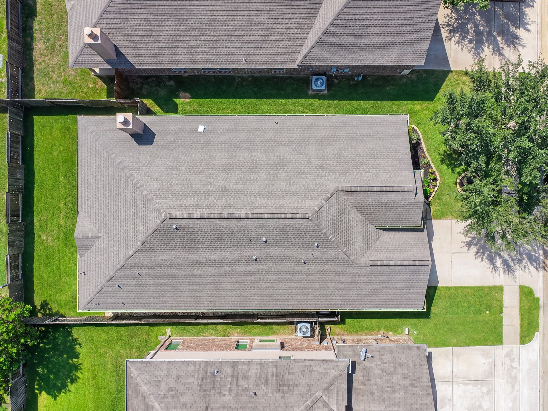8806 Alicia Drive, Tomball, TX 77375 8806 Alicia Drive, Tomball, TX 77375
