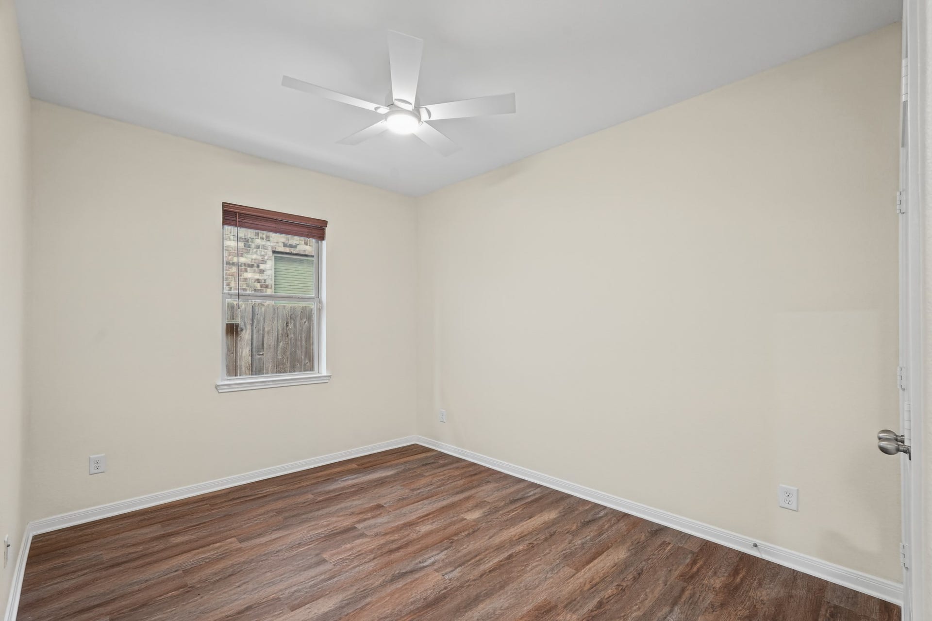 8806 Alicia Drive, Tomball, TX 77375 8806 Alicia Drive, Tomball, TX 77375