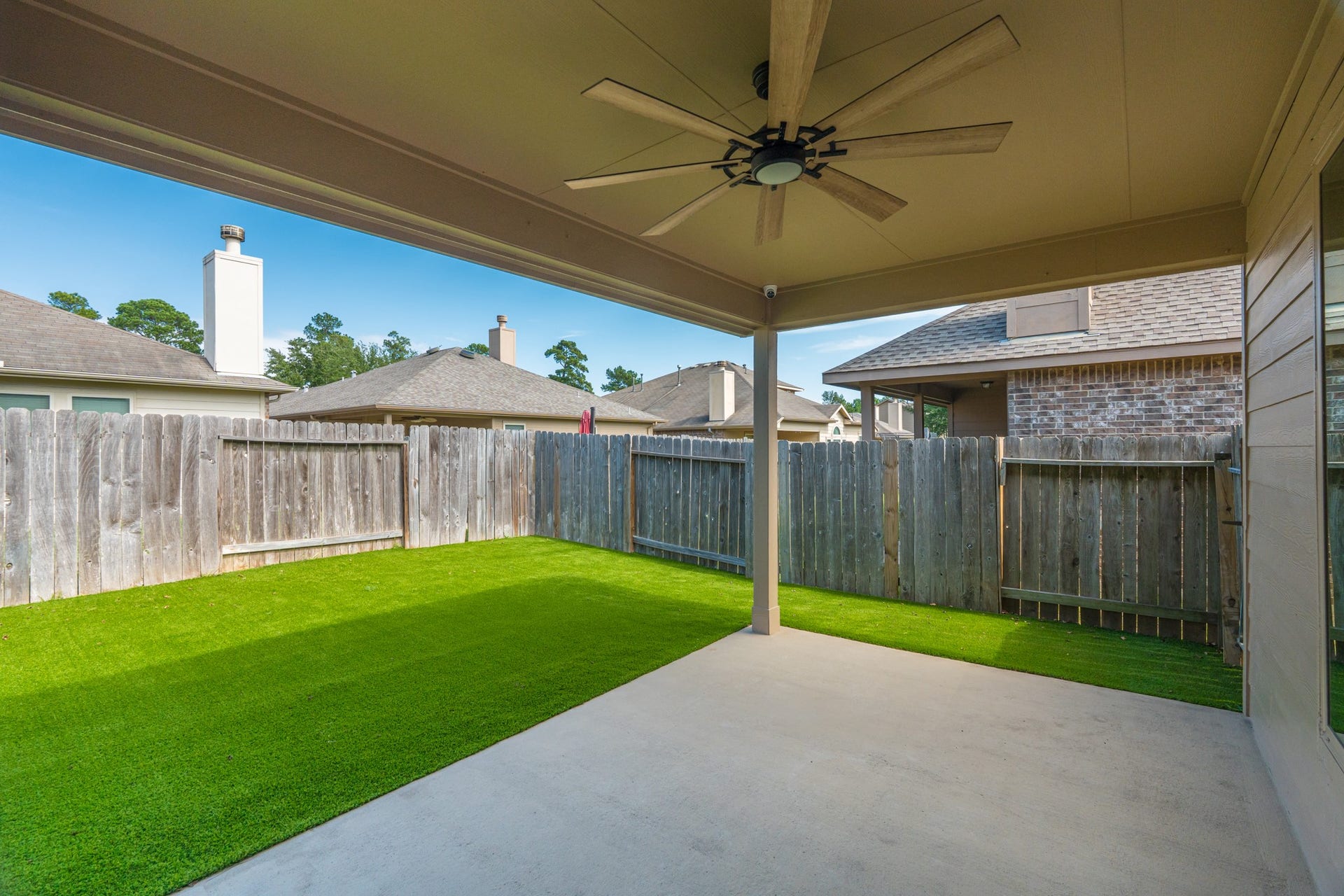 8806 Alicia Drive, Tomball, TX 77375 8806 Alicia Drive, Tomball, TX 77375