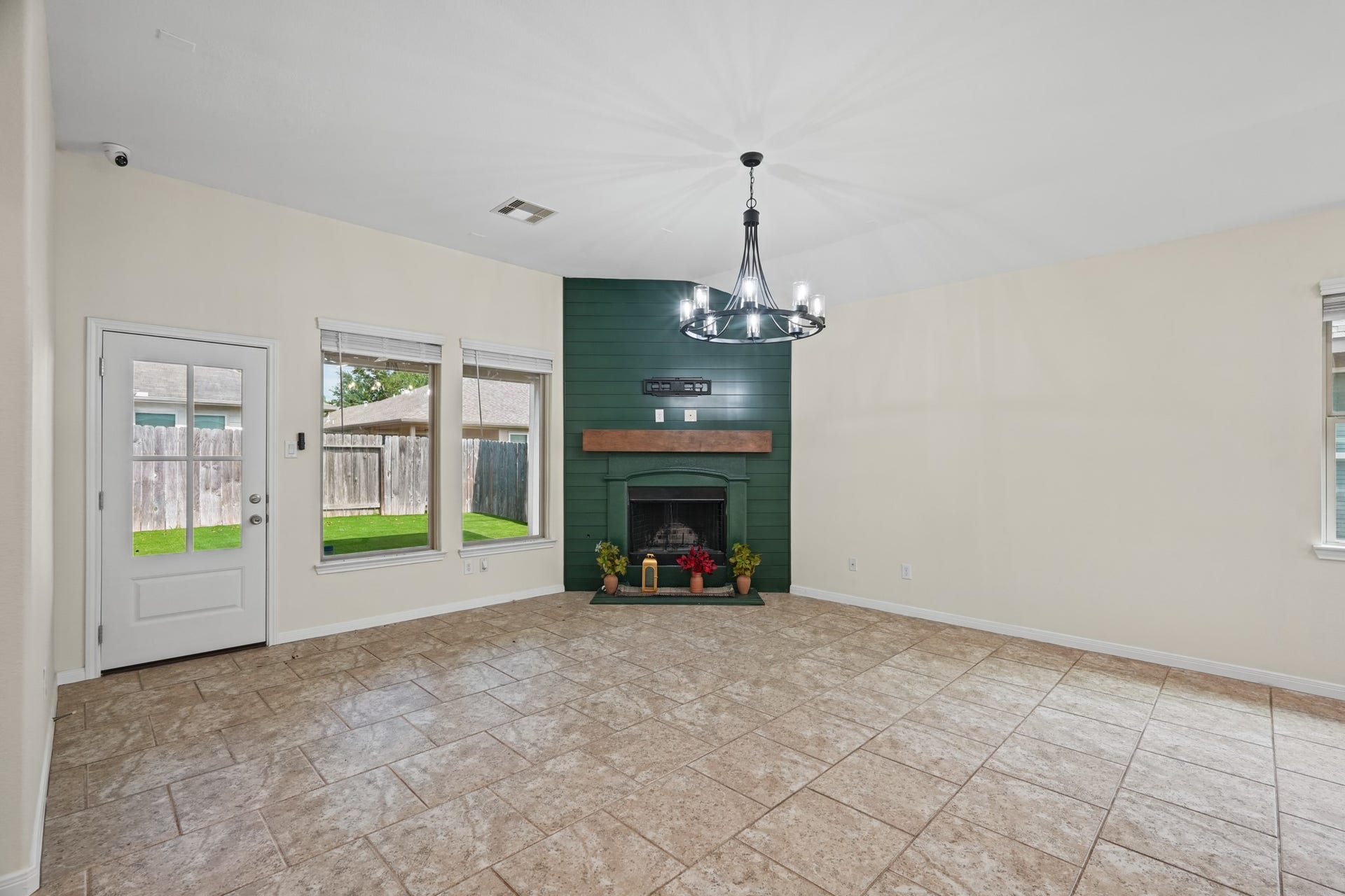 8806 Alicia Drive, Tomball, TX 77375 8806 Alicia Drive, Tomball, TX 77375