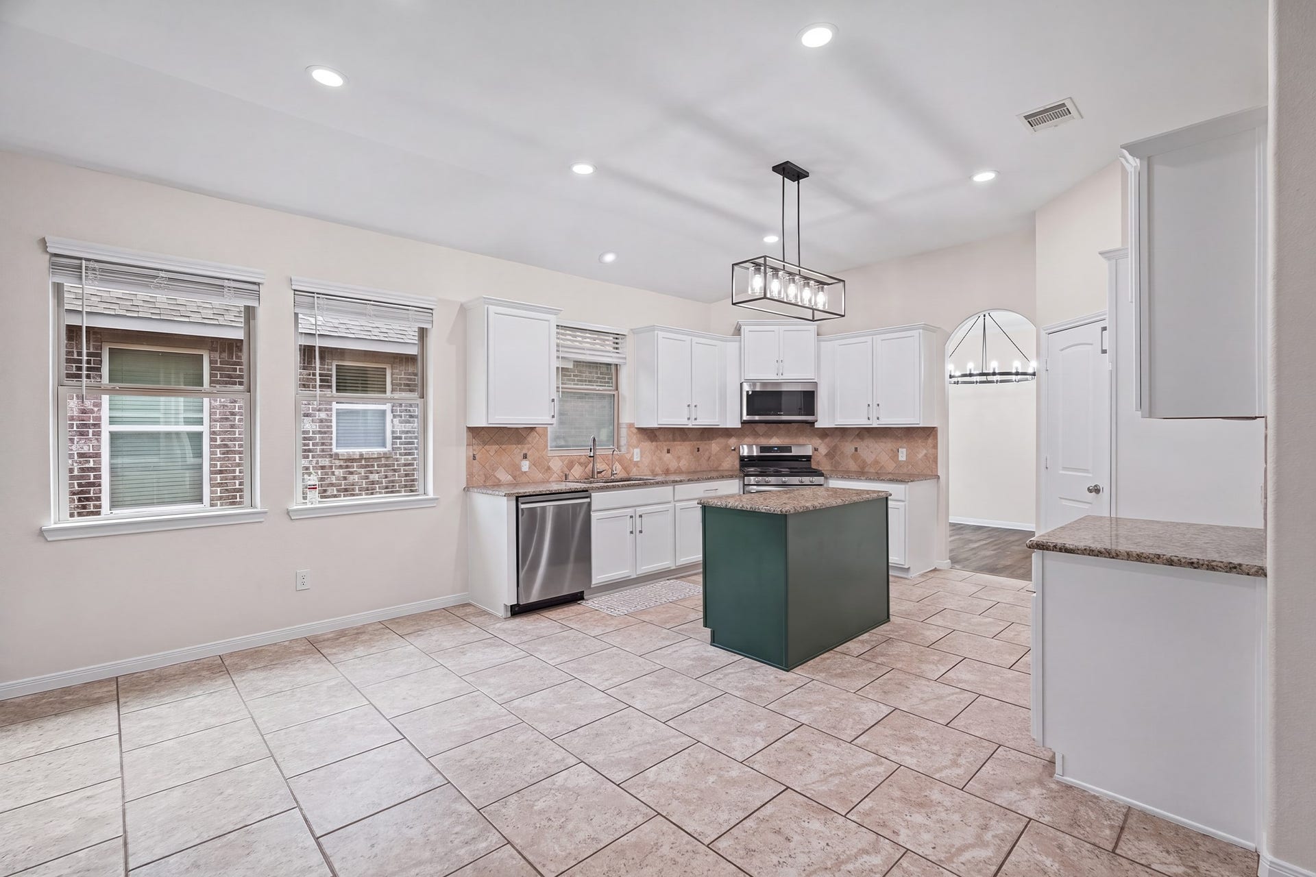 8806 Alicia Drive, Tomball, TX 77375 8806 Alicia Drive, Tomball, TX 77375