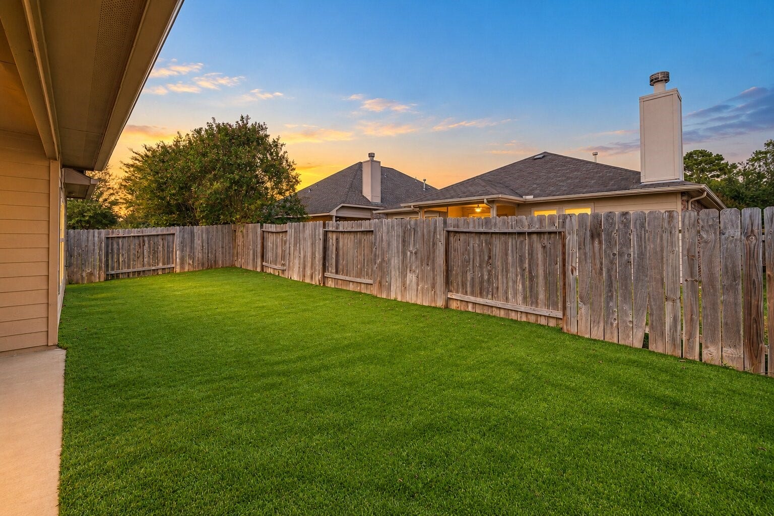8806 Alicia Drive, Tomball, TX 77375 8806 Alicia Drive, Tomball, TX 77375