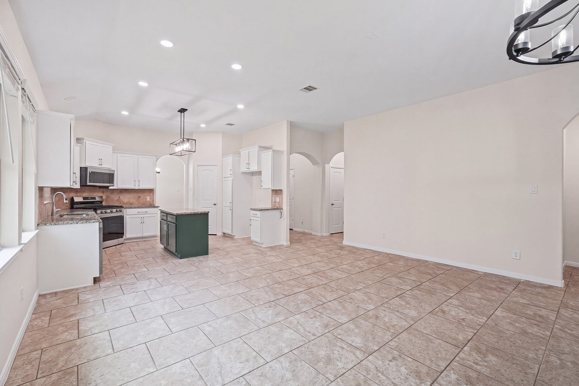 8806 Alicia Drive, Tomball, TX 77375 8806 Alicia Drive, Tomball, TX 77375