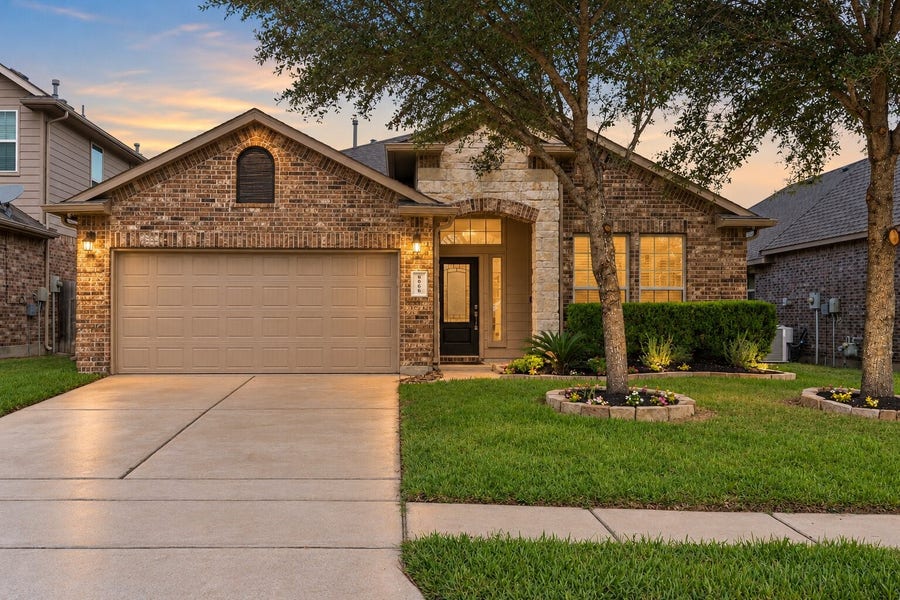 Property photo for 8806 Alicia Drive, Tomball, TX