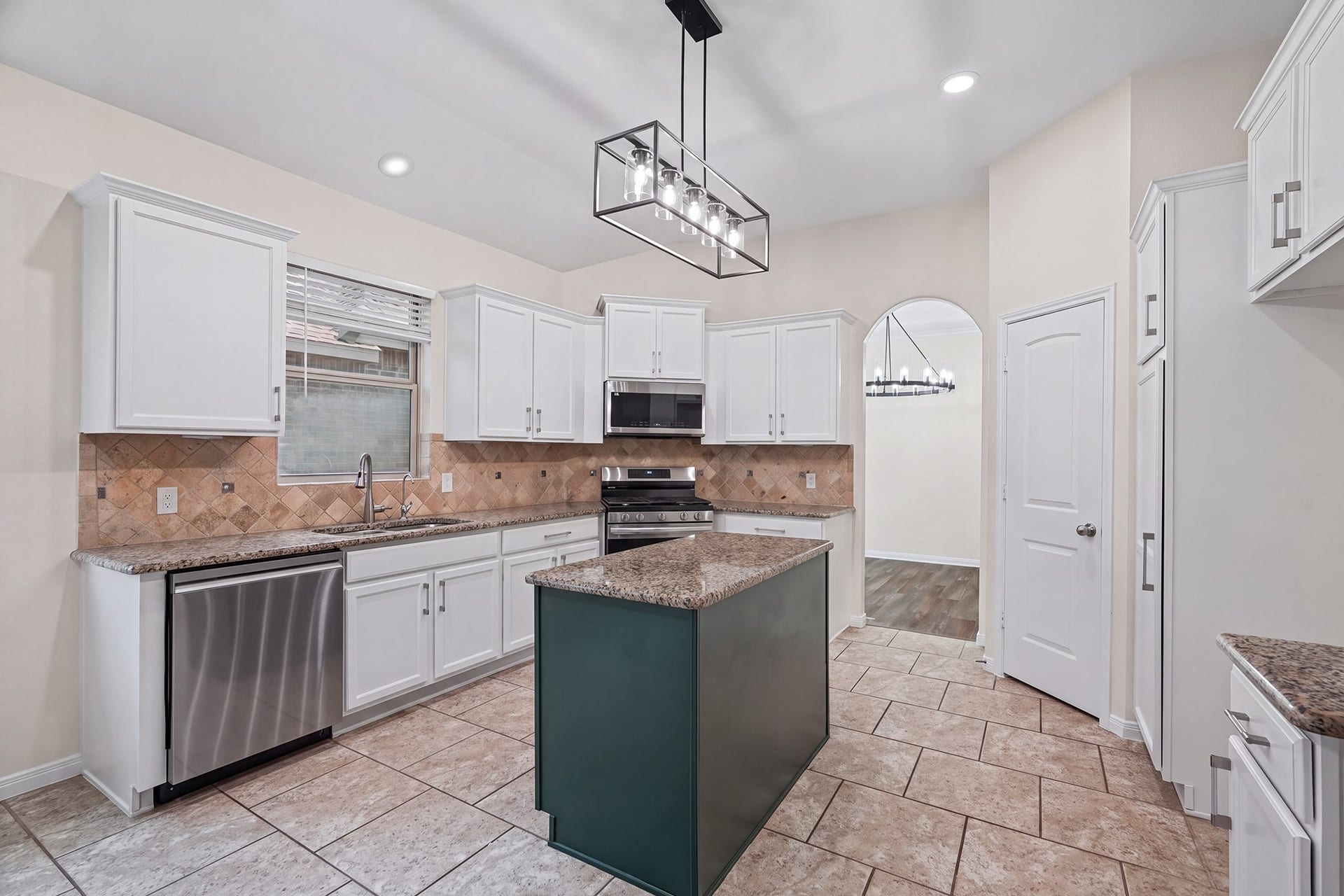 8806 Alicia Drive, Tomball, TX 77375 8806 Alicia Drive, Tomball, TX 77375