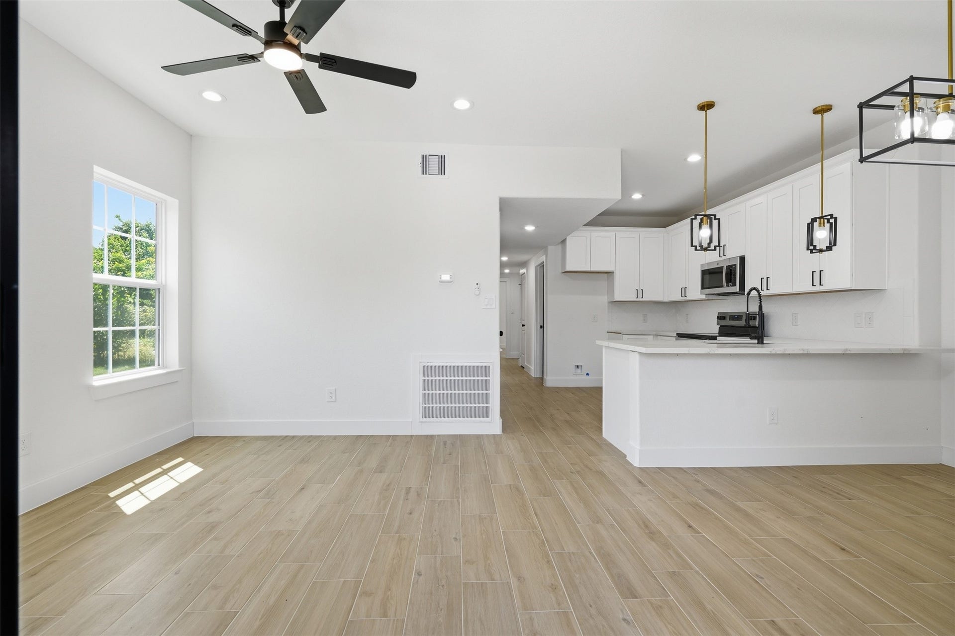 428 Rhode Island Street, Houston, TX 77029 428 Rhode Island Street, Houston, TX 77029