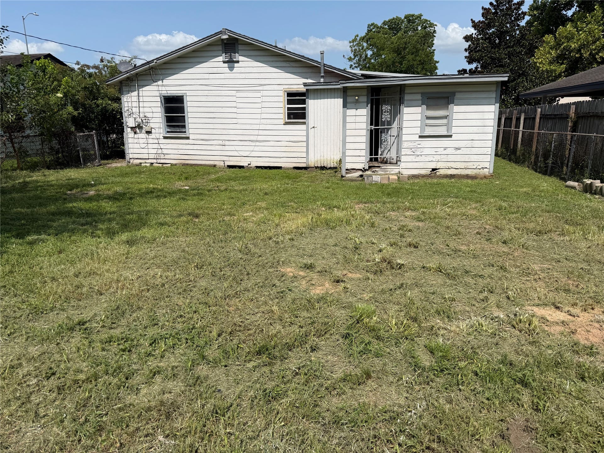 6803 Dionne Drive, Houston, TX 77076 6803 Dionne Drive, Houston, TX 77076