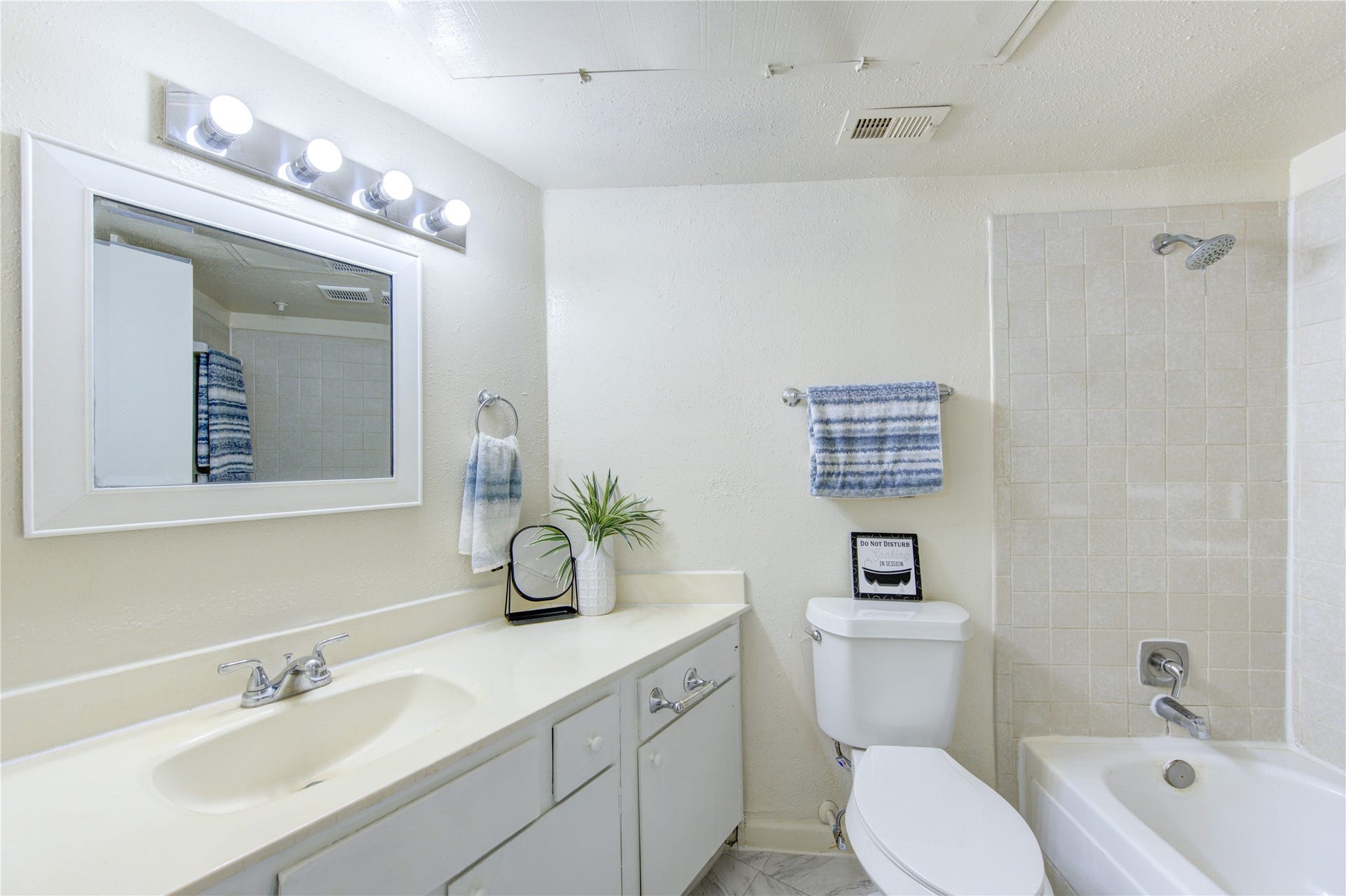 10811 Richmond Avenue, #50, Houston, TX 77042 10811 Richmond Avenue, #50, Houston, TX 77042
