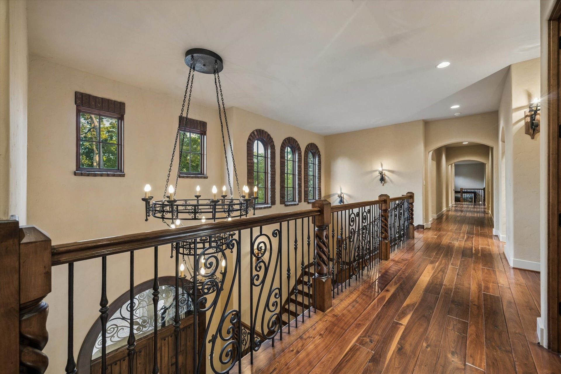 327 E Friar Tuck Lane, Houston, TX 77024