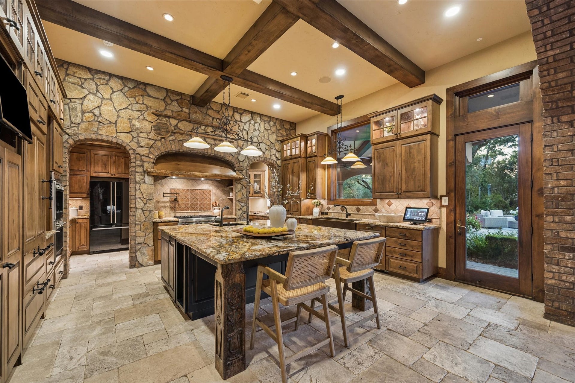 327 E Friar Tuck Lane, Houston, TX 77024