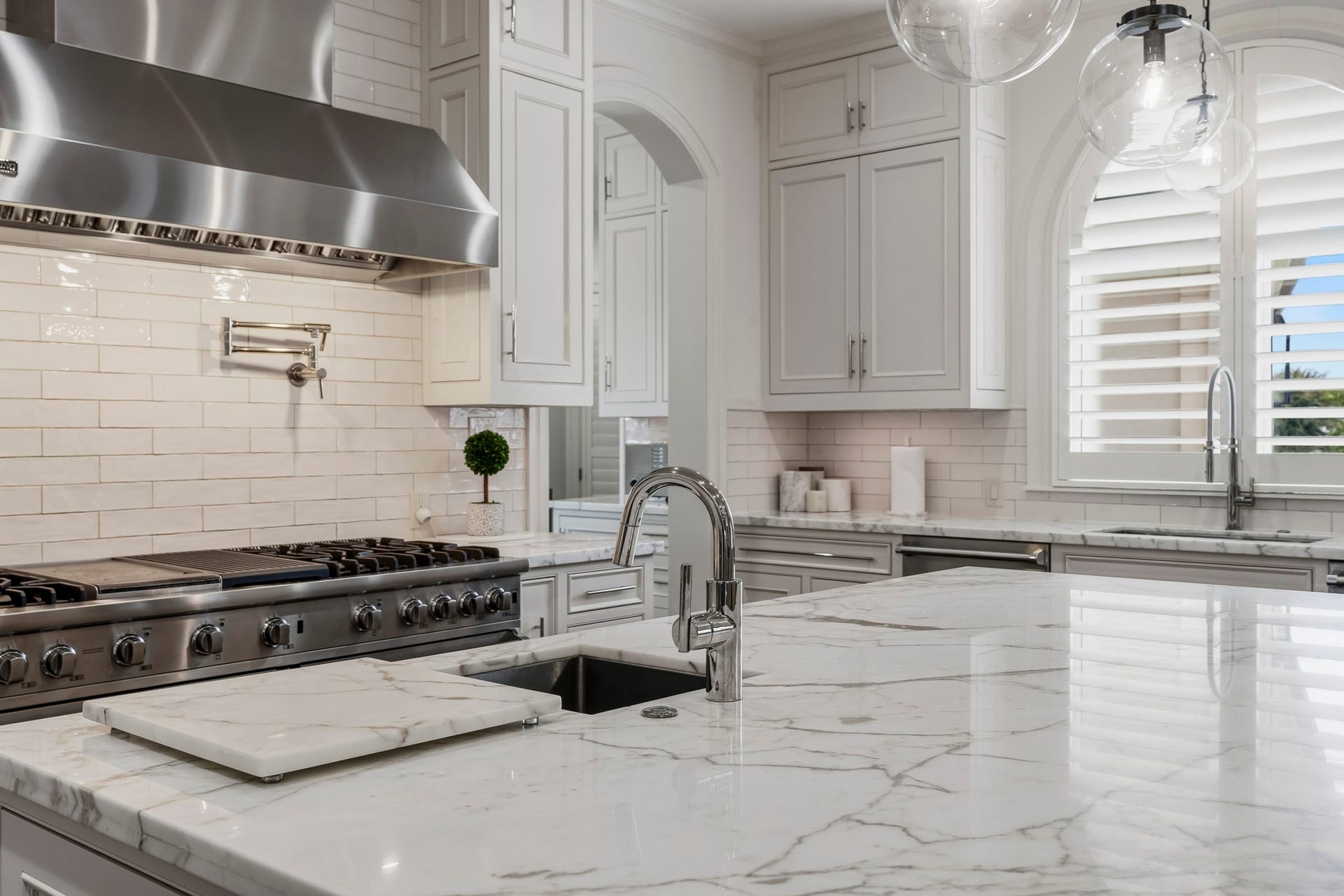 1903 Ray Shell Court, Houston, TX 77586 gorgeous kitchen