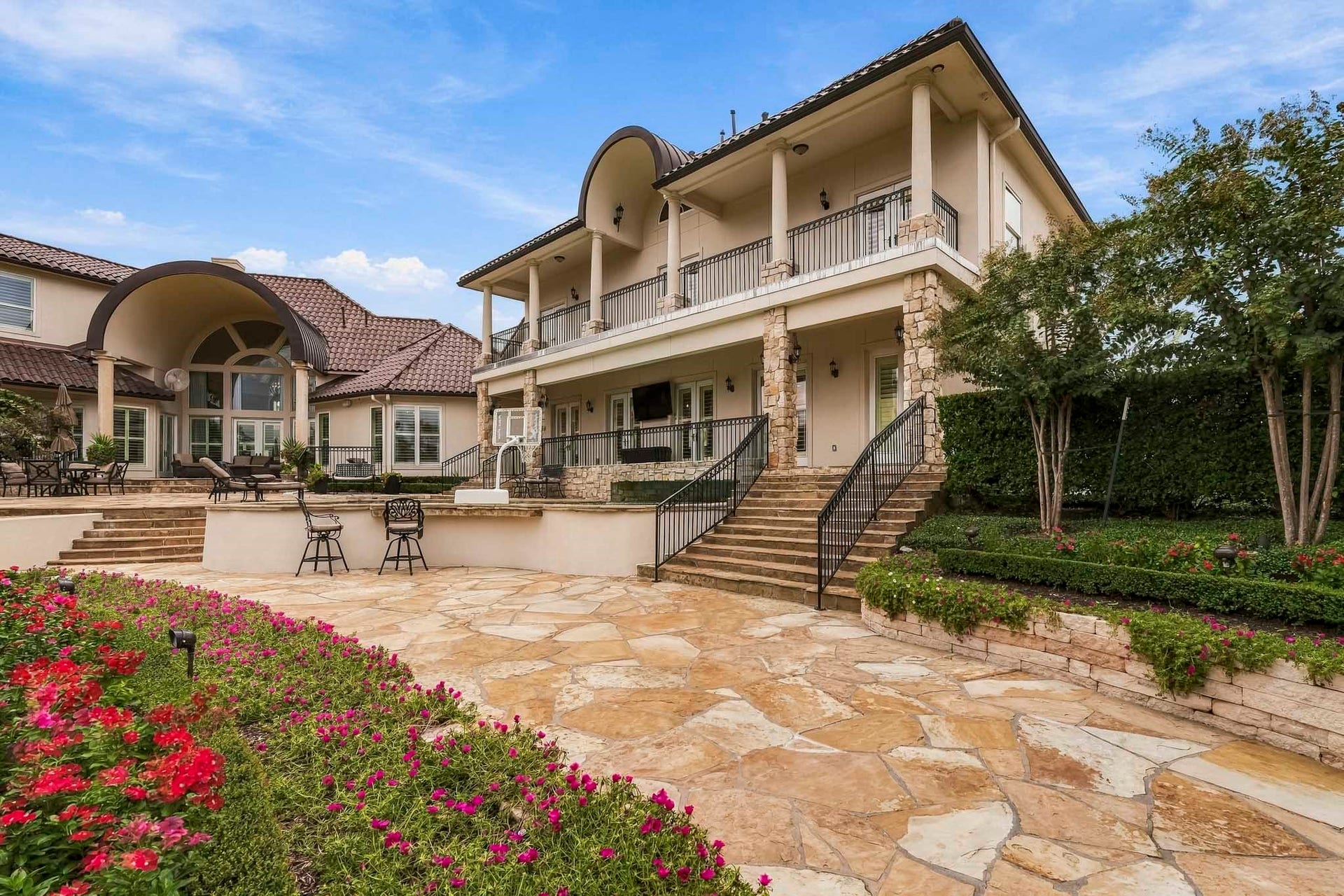 1903 Ray Shell Court, Houston, TX 77586 luxury!
