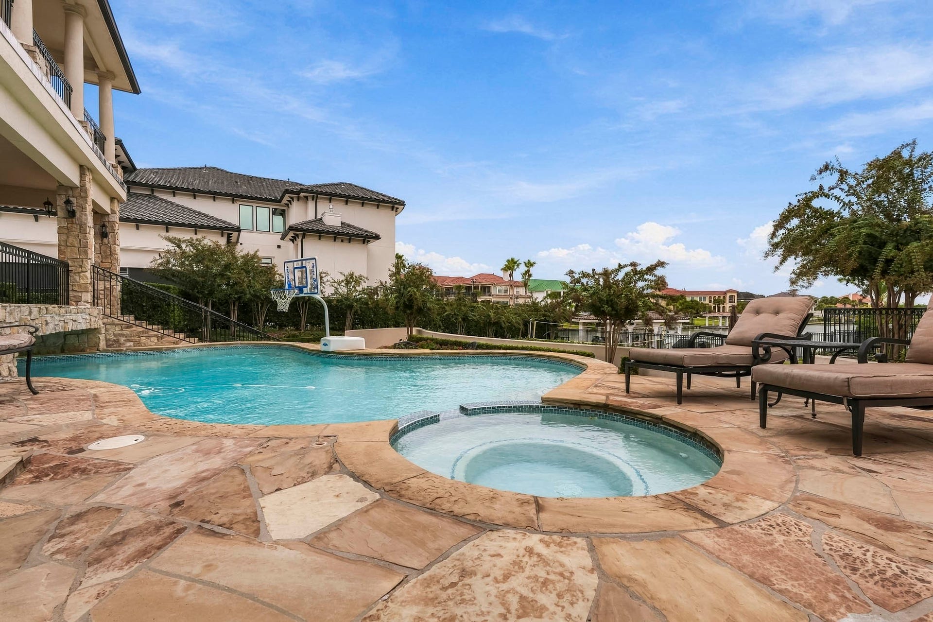 1903 Ray Shell Court, Houston, TX 77586 pool