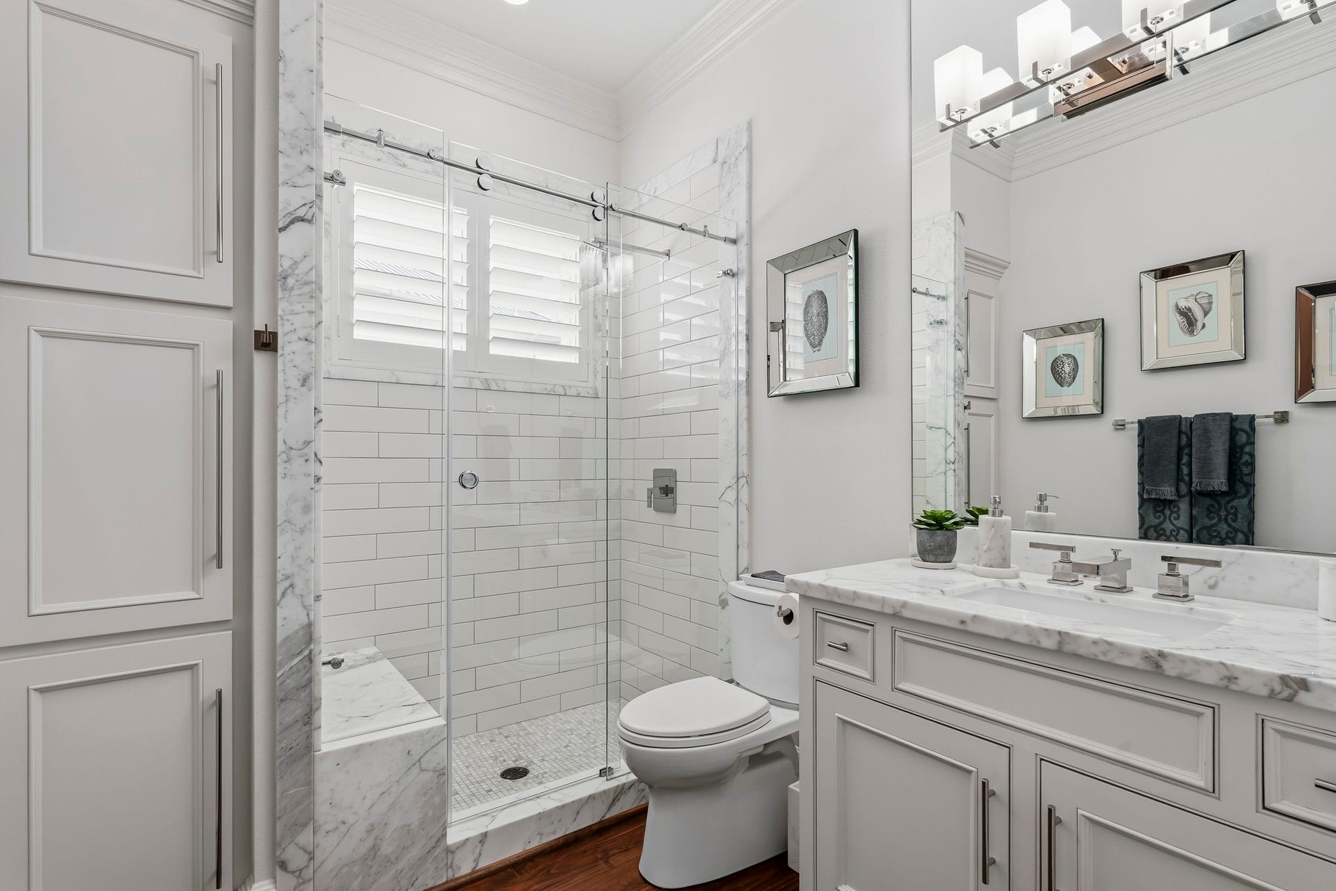 1903 Ray Shell Court, Houston, TX 77586 downstairs bathroom