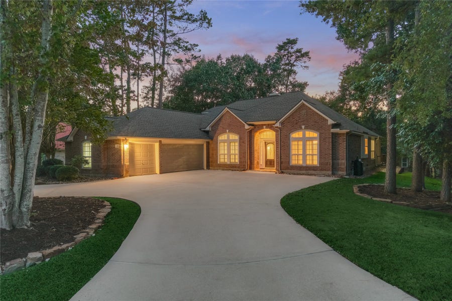 Property photo for 11 Brookwood Court, Montgomery, TX