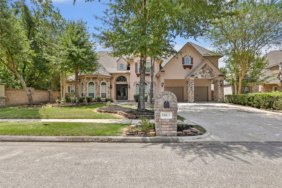 Property photo for 14115 Norhill Pointe Drive, Houston, TX