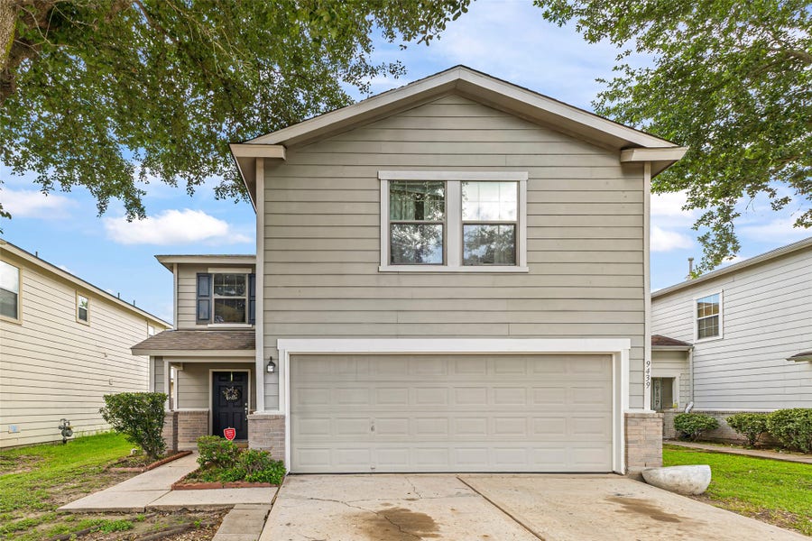 Property photo for 9439 Gnarled Chestnut Court, Houston, TX