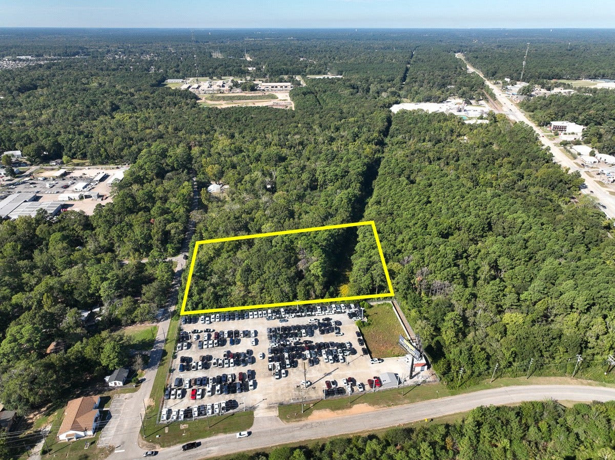 1 Peach Street, Conroe, TX 77301 1 Peach Street, Conroe, TX 77301