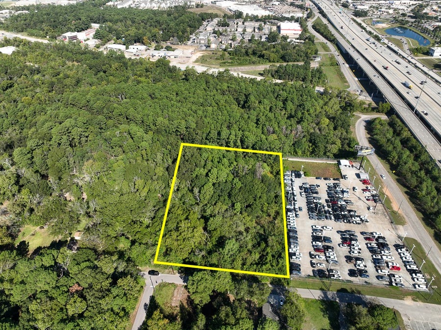 Property photo for 1 Peach Street, Conroe, TX