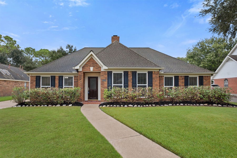 Property photo for 2022 Hillside Oak Lane, Houston, TX