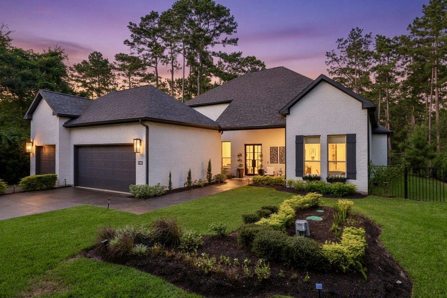 Property photo for 11818 Tara Plantation Drive, Tomball, TX
