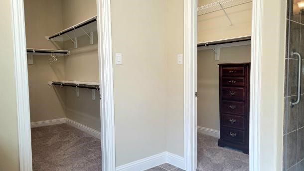 6258 Murphy Wood Drive, League City, TX 77573 Primary bedroom closets.