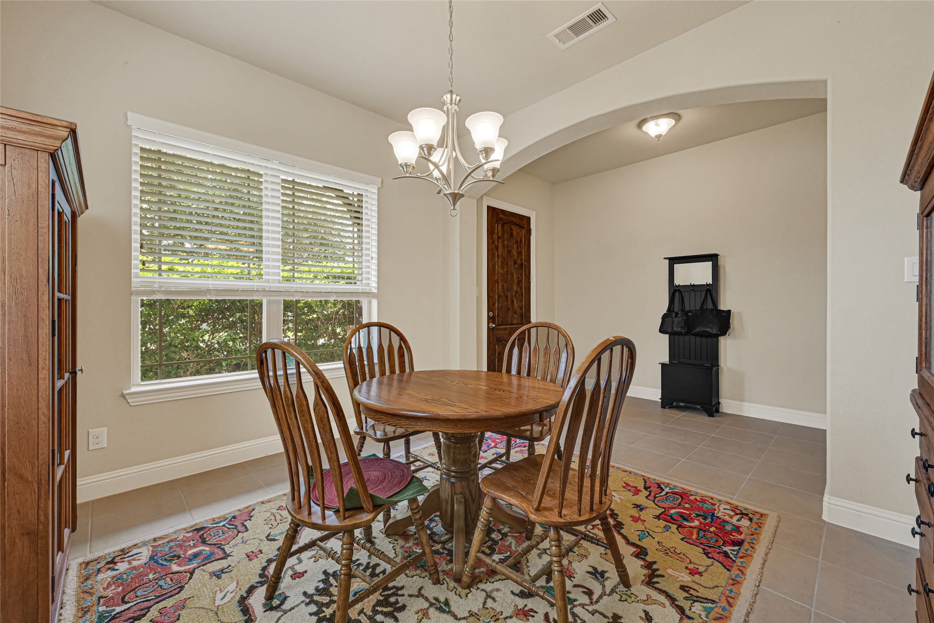 6258 Murphy Wood Drive, League City, TX 77573 Another view of your formal dining area.