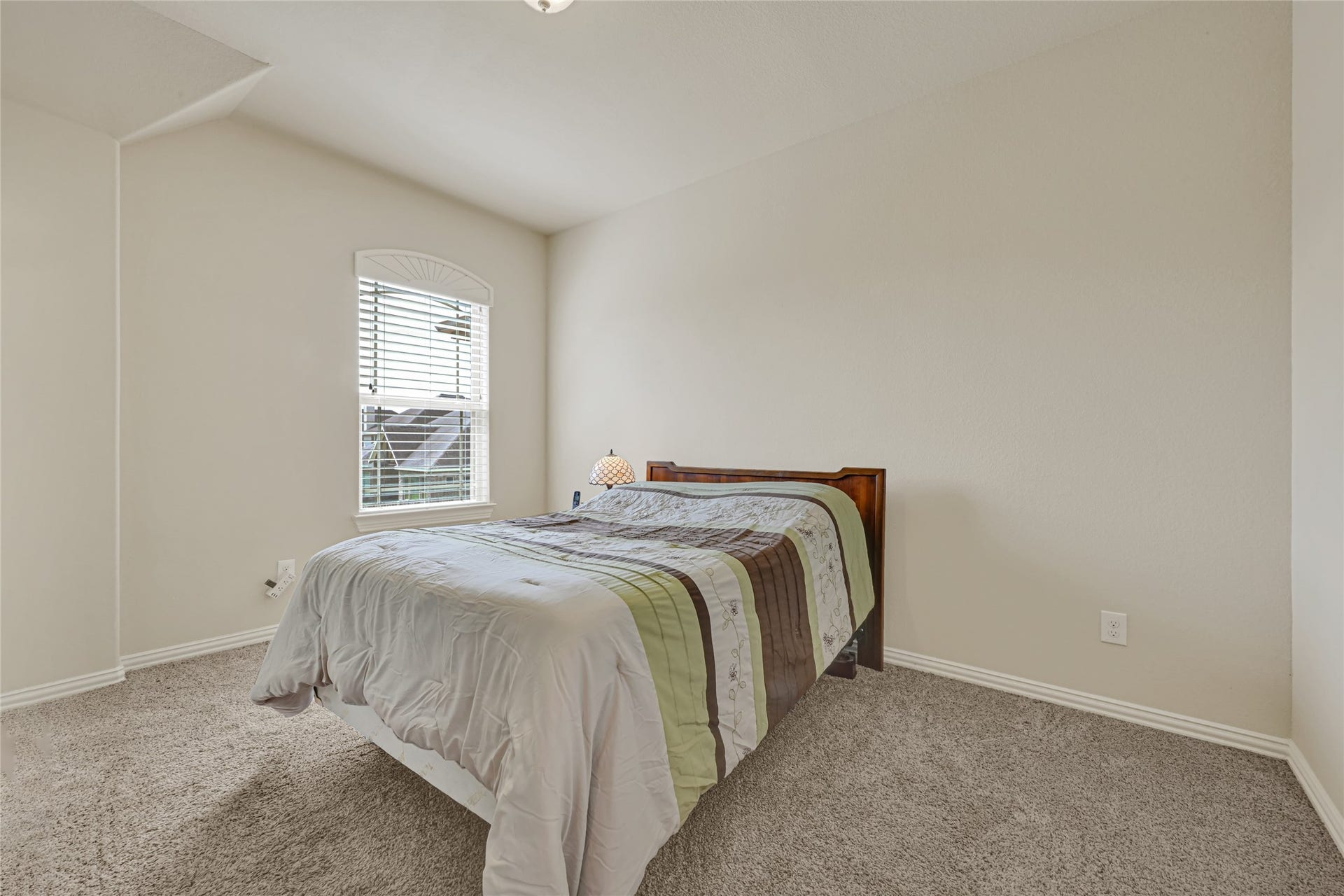 6258 Murphy Wood Drive, League City, TX 77573 5th Bedroom.