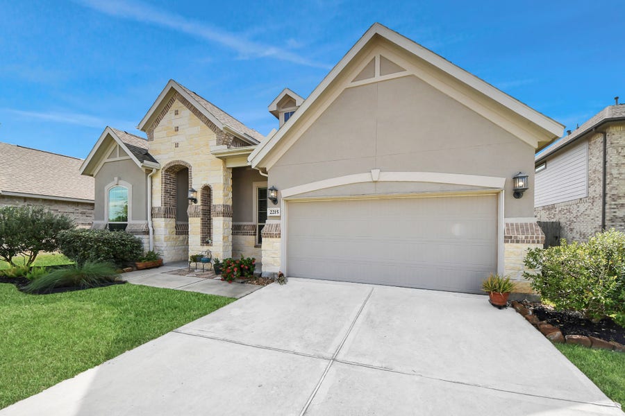 Property photo for 2215 Keystone Ridge Lane, Richmond, TX